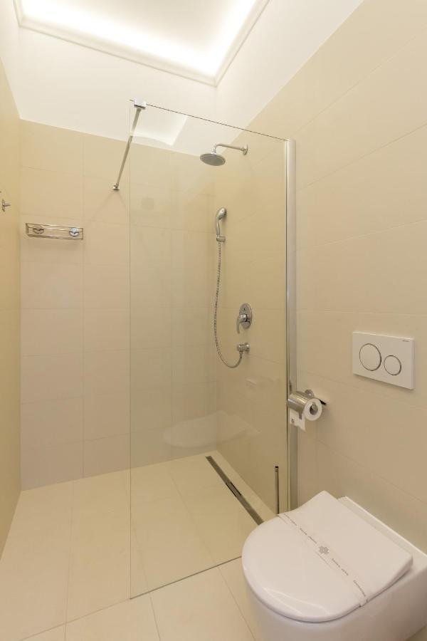 Maniva Old Town Luxury Rooms - Prime Spot By Riva Promenade Split Bagian luar foto