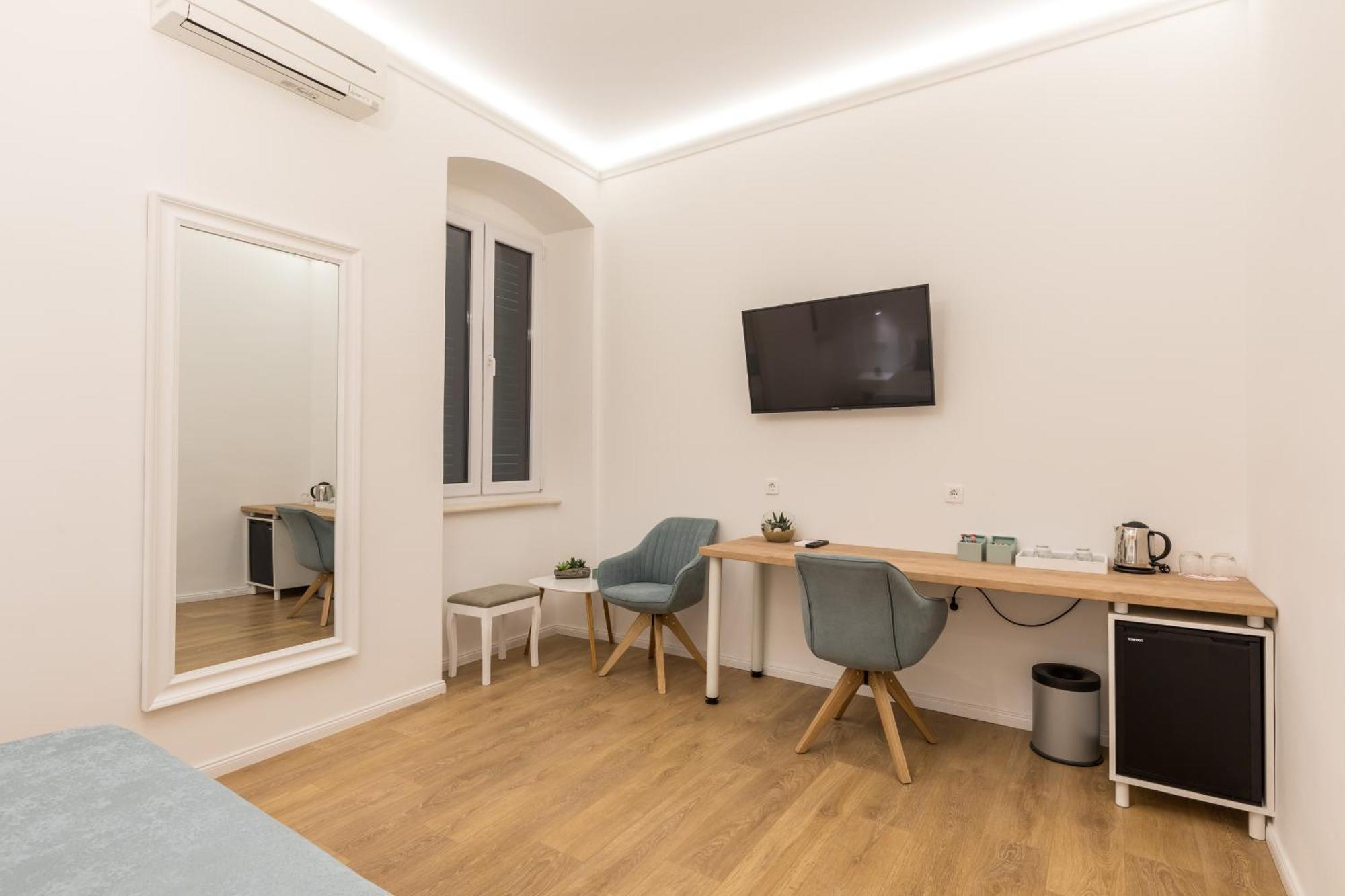 Luxury Rooms In The Center Of Split - Maniva Bagian luar foto