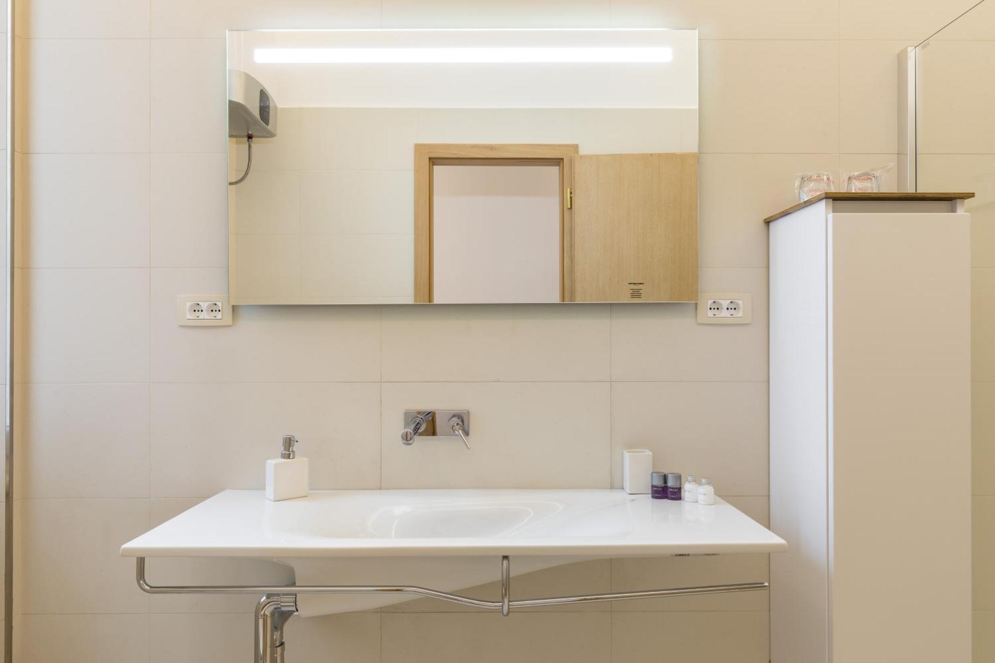 Luxury Rooms In The Center Of Split - Maniva Bagian luar foto