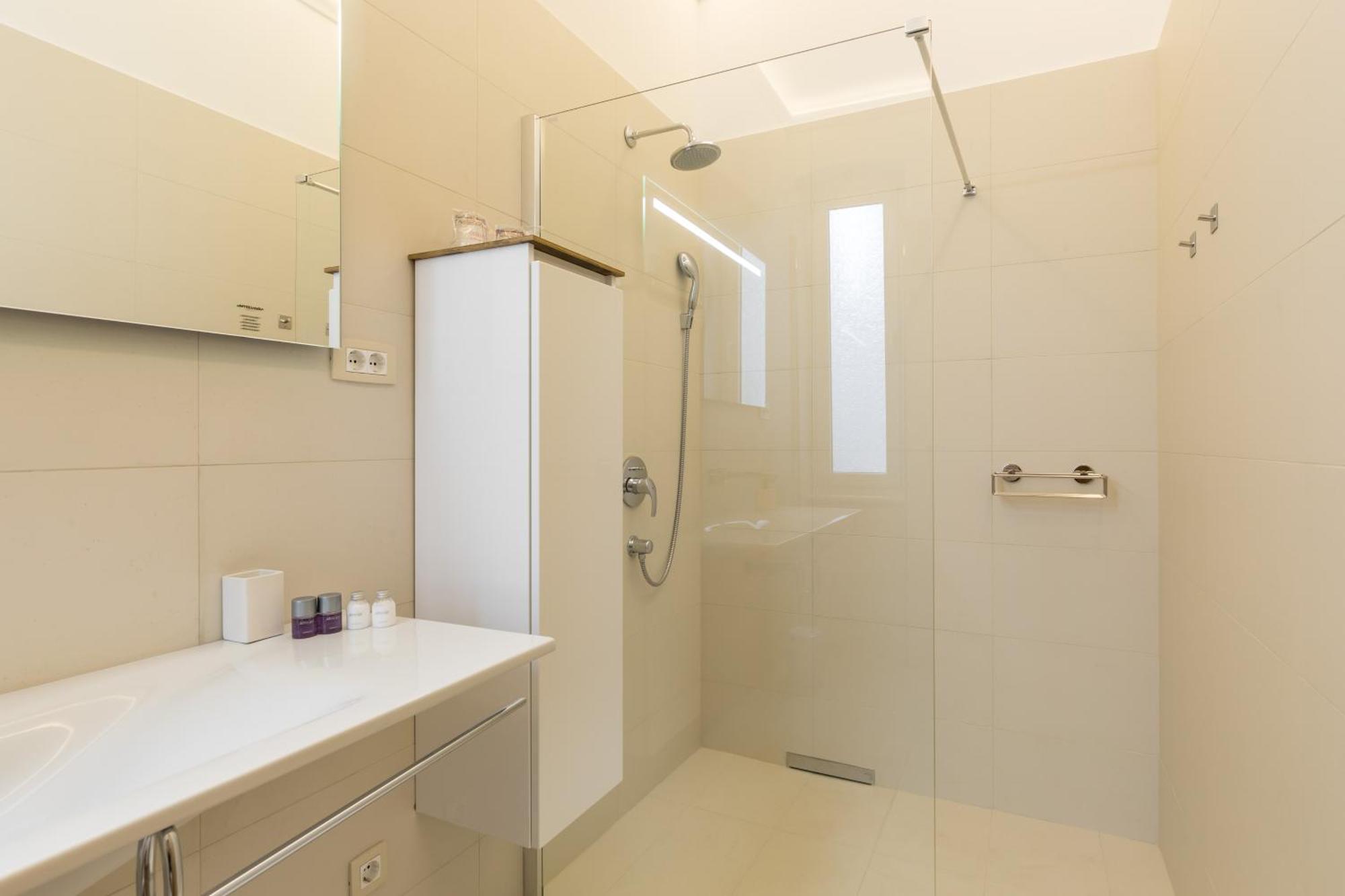 Maniva Old Town Luxury Rooms - Prime Spot By Riva Promenade Split Bagian luar foto