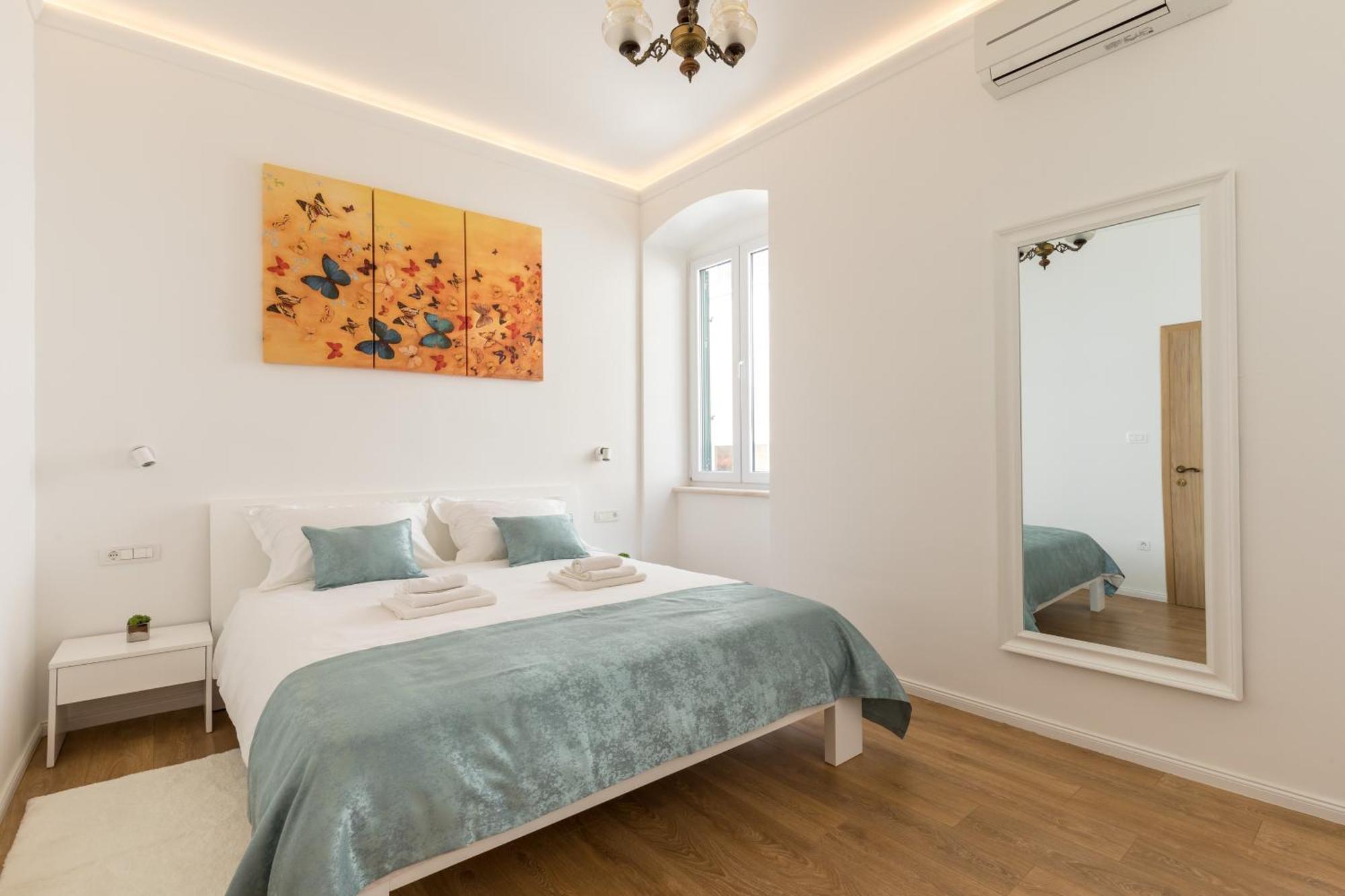 Maniva Old Town Luxury Rooms - Prime Spot By Riva Promenade Split Bagian luar foto