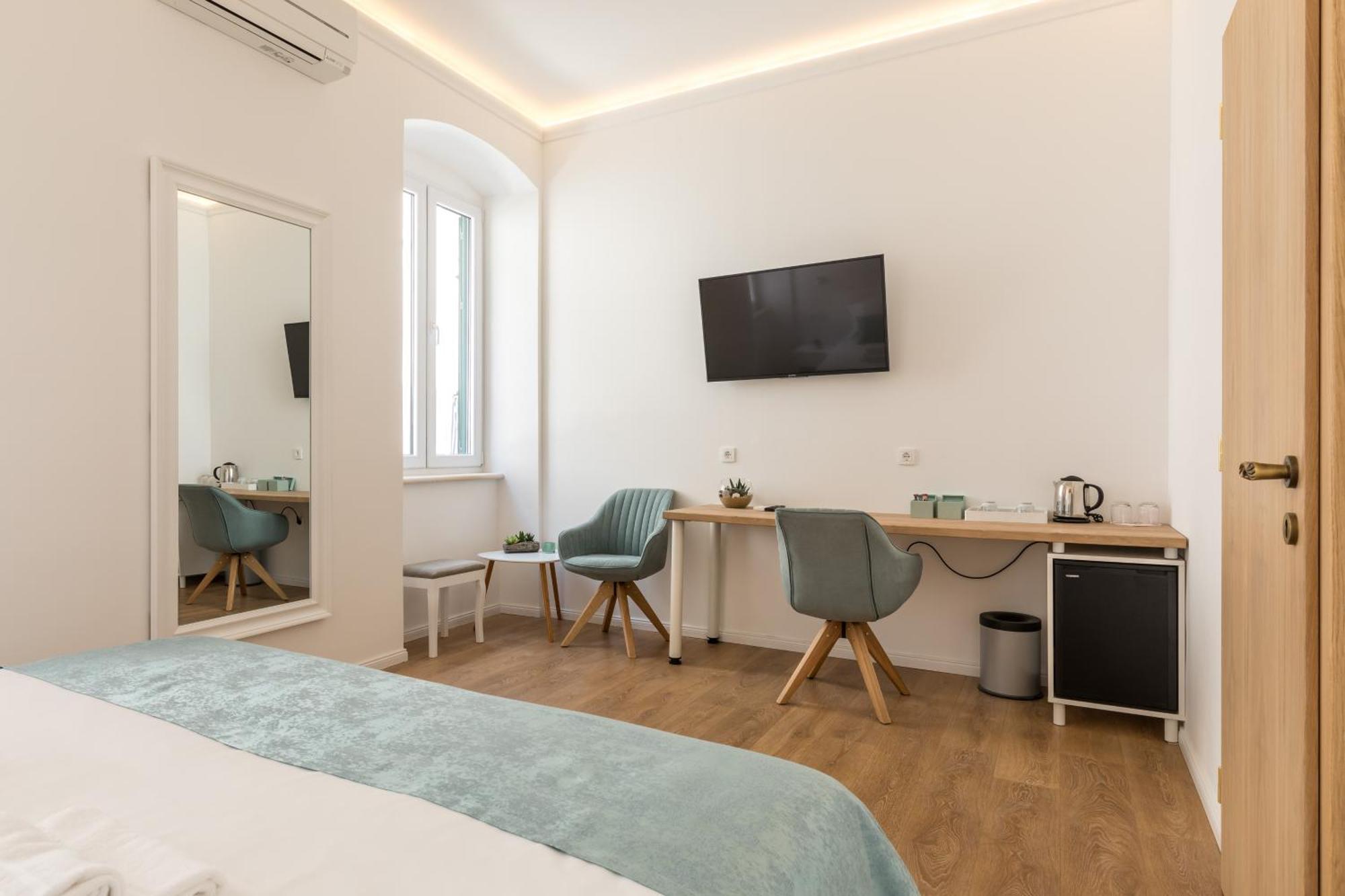 Maniva Old Town Luxury Rooms - Prime Spot By Riva Promenade Split Bagian luar foto